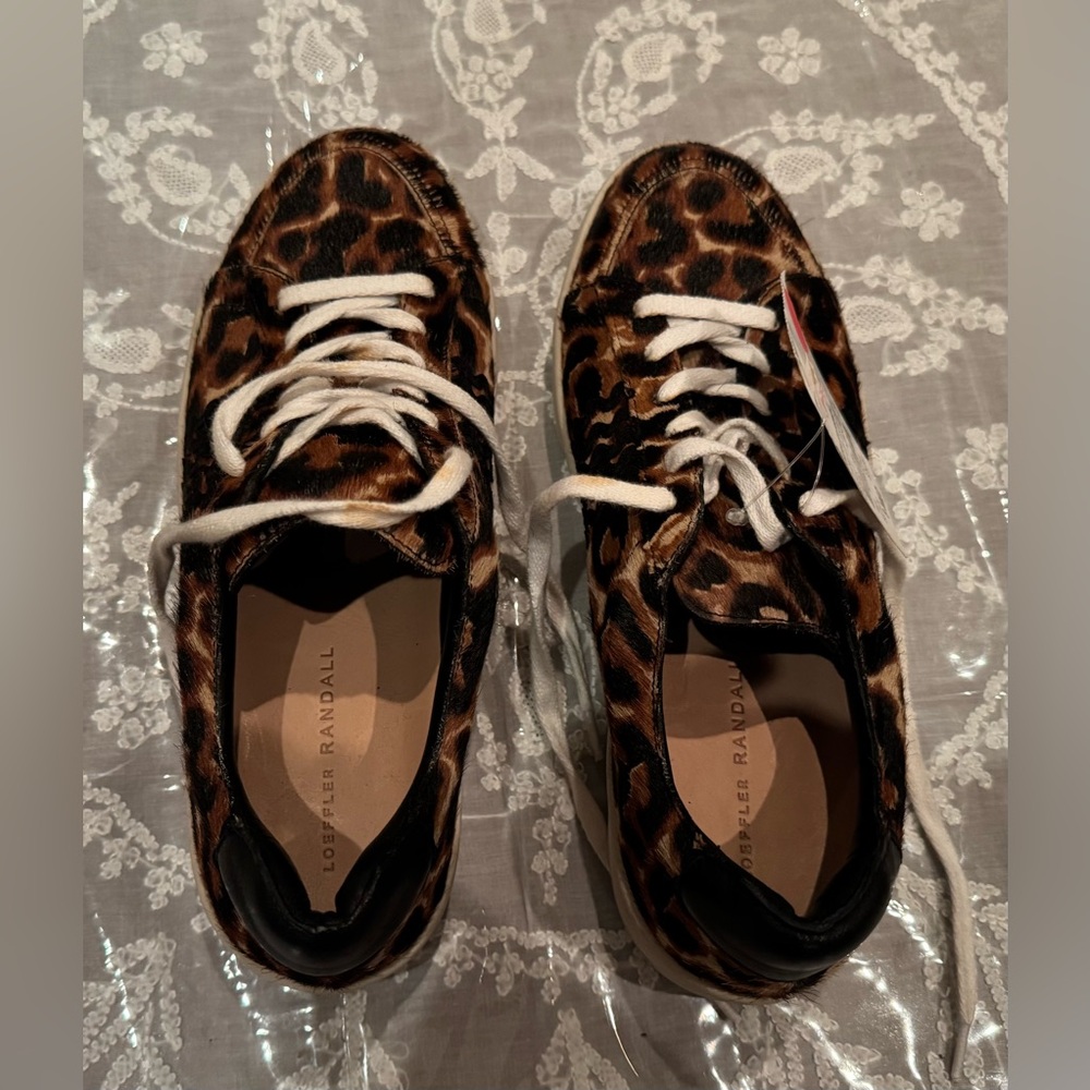 NWT LOEFFLER RANDALL Leather Sneakers with real bovine fur. Size: 9 Medium